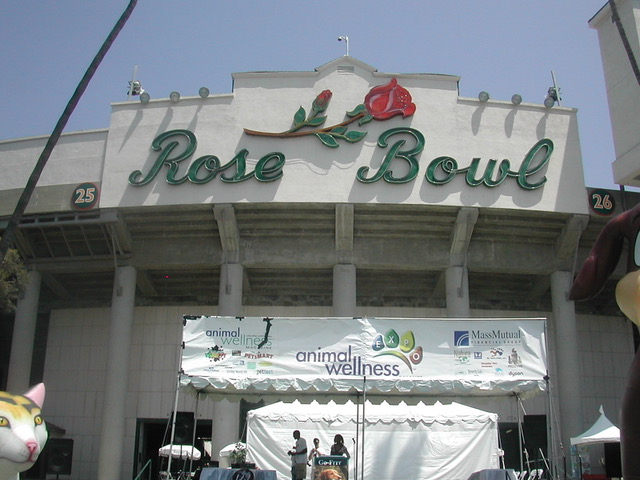 Rob Lerner Photos - Rose Bowl adoption event